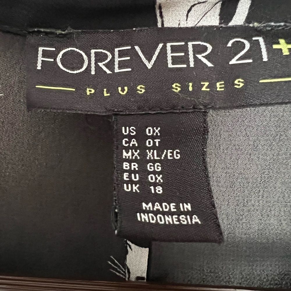 Forever 21 Blouse - Picture 2 of 3